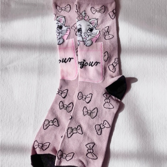 New 2 Pairs Disney Socks.  Size 9-13 - Picture 5 of 6